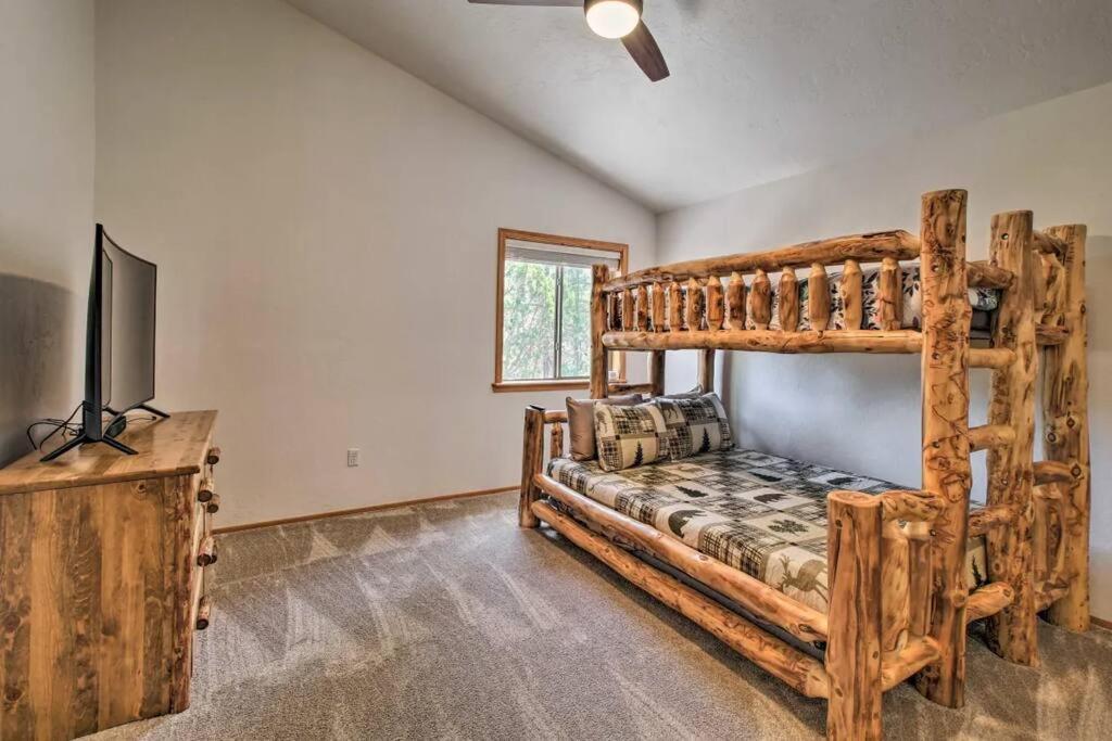 Вилла Pine Cone Cabin Пайнтоп-Лейксайд Экстерьер фото